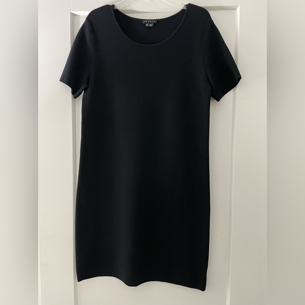 Like new Theory black ottoman rib dress. Worn once